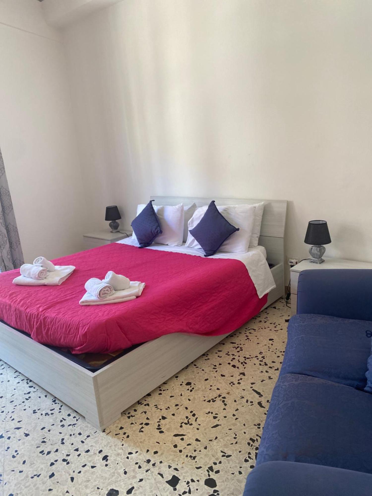 Serradifalco Cozy House Di Enza E Luigi Палермо Екстериор снимка